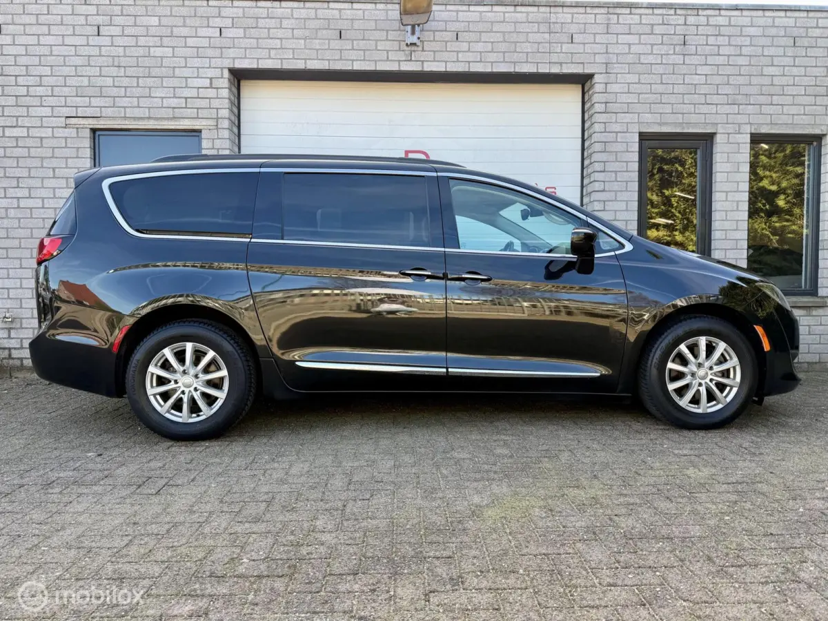 3.6 V6, 7 pers, leder, navi, 119.394km!
