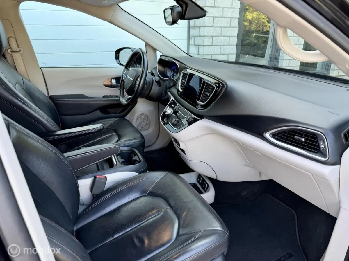 3.6 V6, 7 pers, leder, navi, 119.394km!