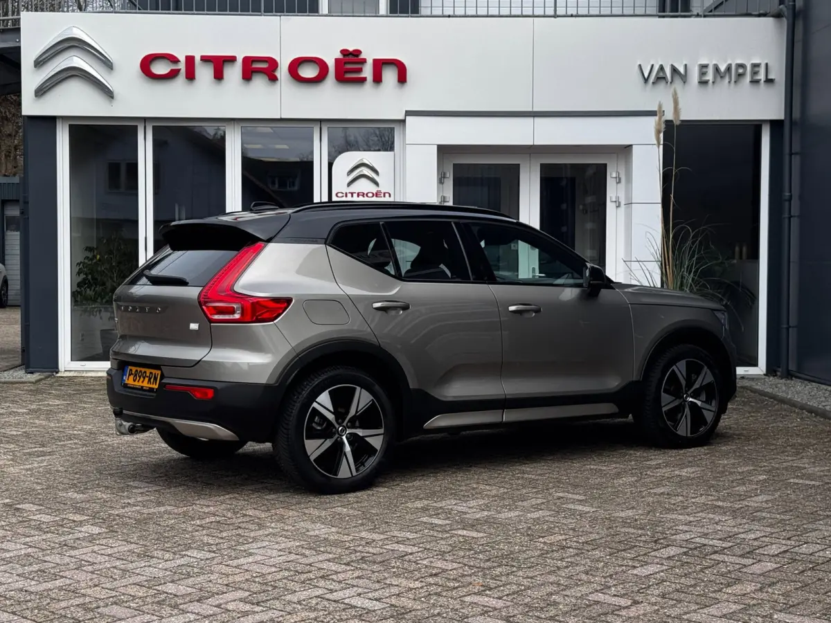 1.5 T5 R-Design NL-auto | Schuif- Kanteldak | H&K | Trekhaak | Stoelverwarming | Memory | Adaptive Cruise