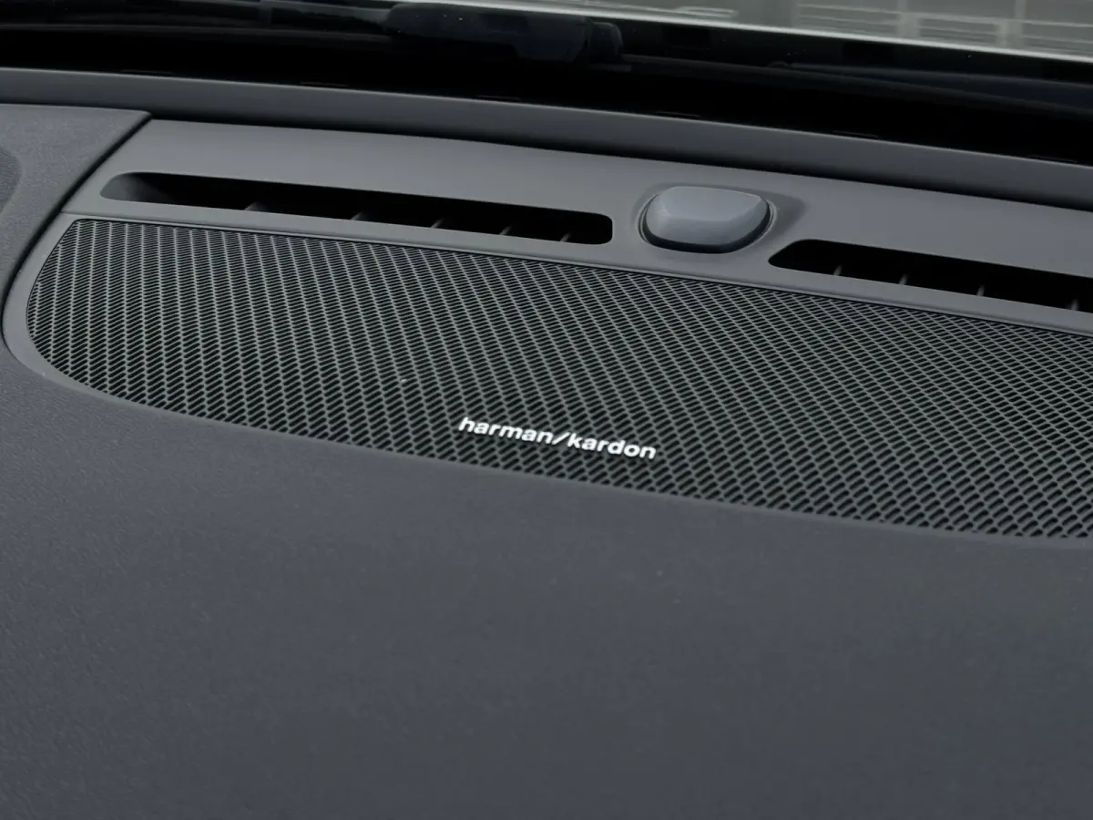 1.5 T5 R-Design NL-auto | Schuif- Kanteldak | H&K | Trekhaak | Stoelverwarming | Memory | Adaptive Cruise