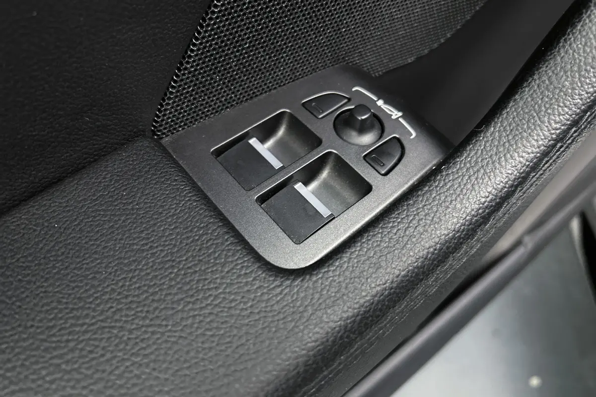 3.0 V6 RWD R-Dynamic | Facelift | Dealeronderhouden | Camera | Memory seats
