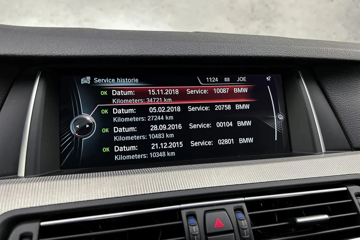 M5 Competition | Unieke auto! | Keramisch | Akrapovic | Softclose | Panoramadak | Head-up | Leder