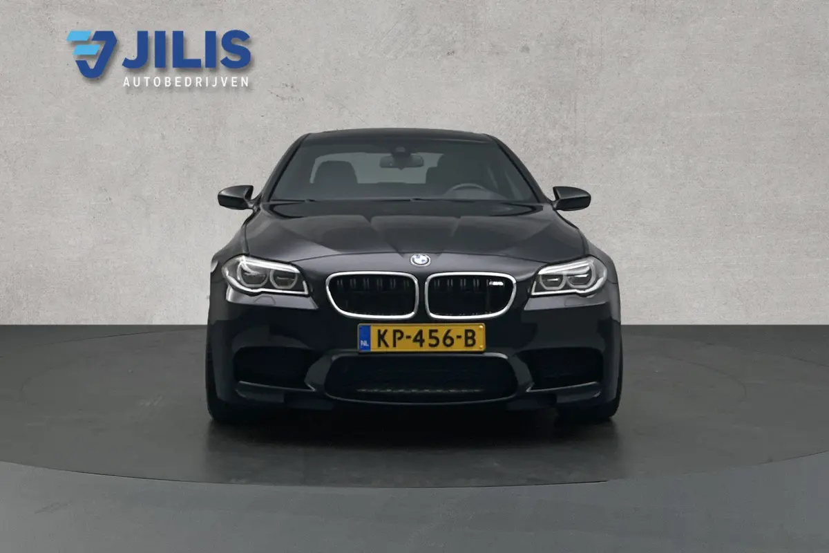 M5 Competition | Unieke auto! | Keramisch | Akrapovic | Softclose | Panoramadak | Head-up | Leder