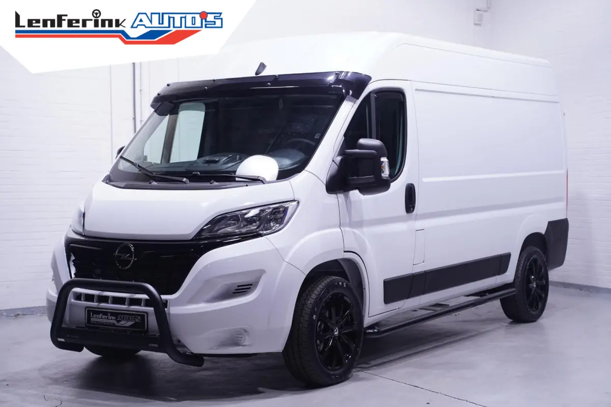 2.2D 140 pk L2H2 White&Black Edition Navi 18" LMV, Bullbar + Sidebars Zwart, Camera, Apple Carplay, 3-Zits, Nieuw