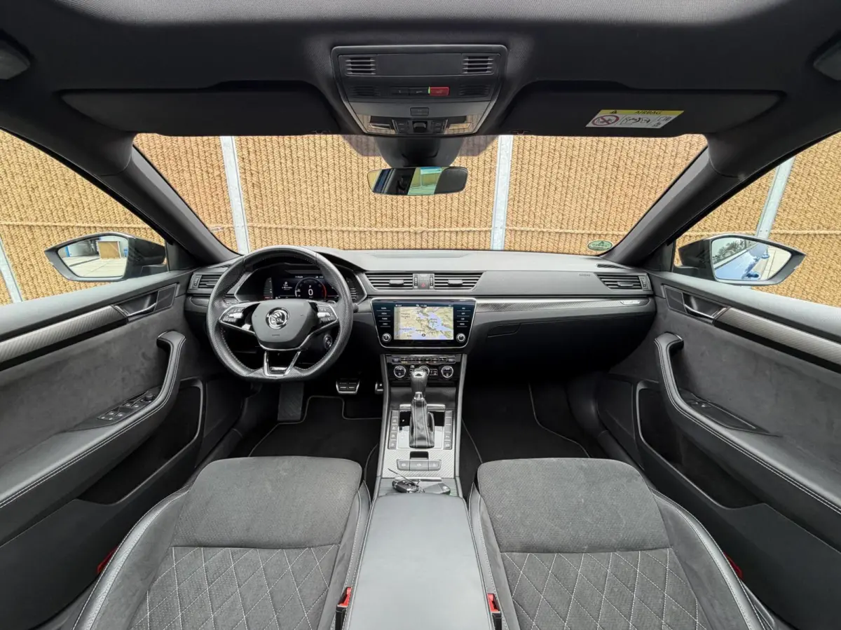 1.4 TSI iV Sportline Automaat | Panoramadak | Stoelverwarming voor | Stuurwielverwarming | Half leer alcantara | Cruise control | Trekhaak uitklapbaar | Matrix LED | Achteruitrijcamera