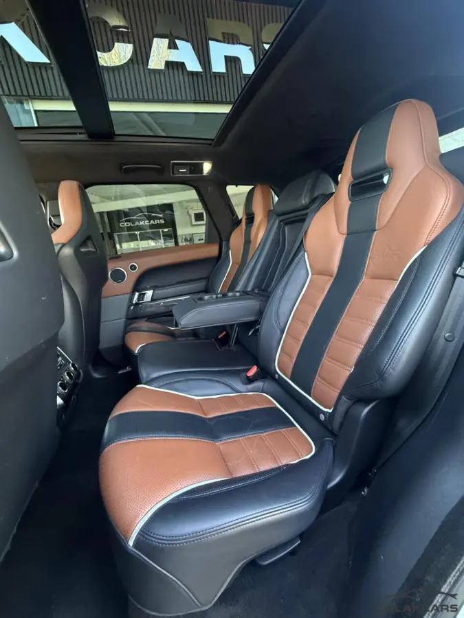 5.0 V8 Supercharged SVR Pano