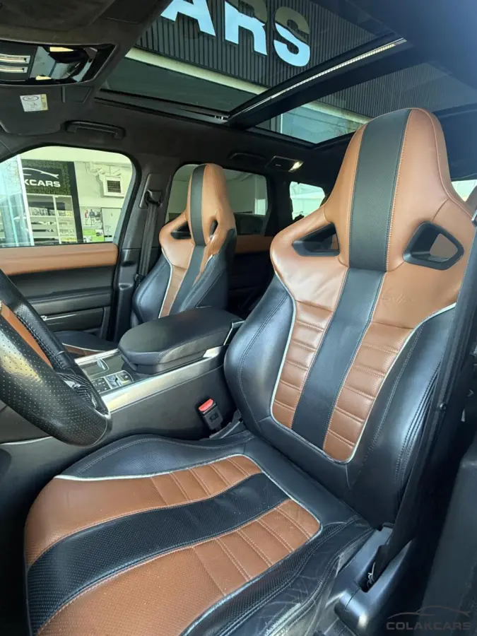 5.0 V8 Supercharged SVR Pano