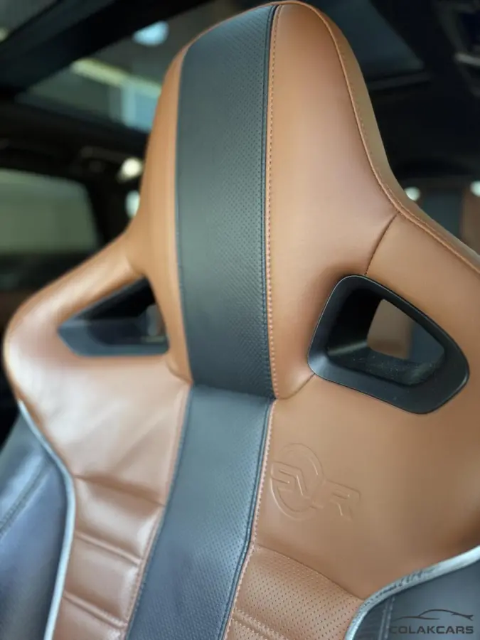 5.0 V8 Supercharged SVR Pano
