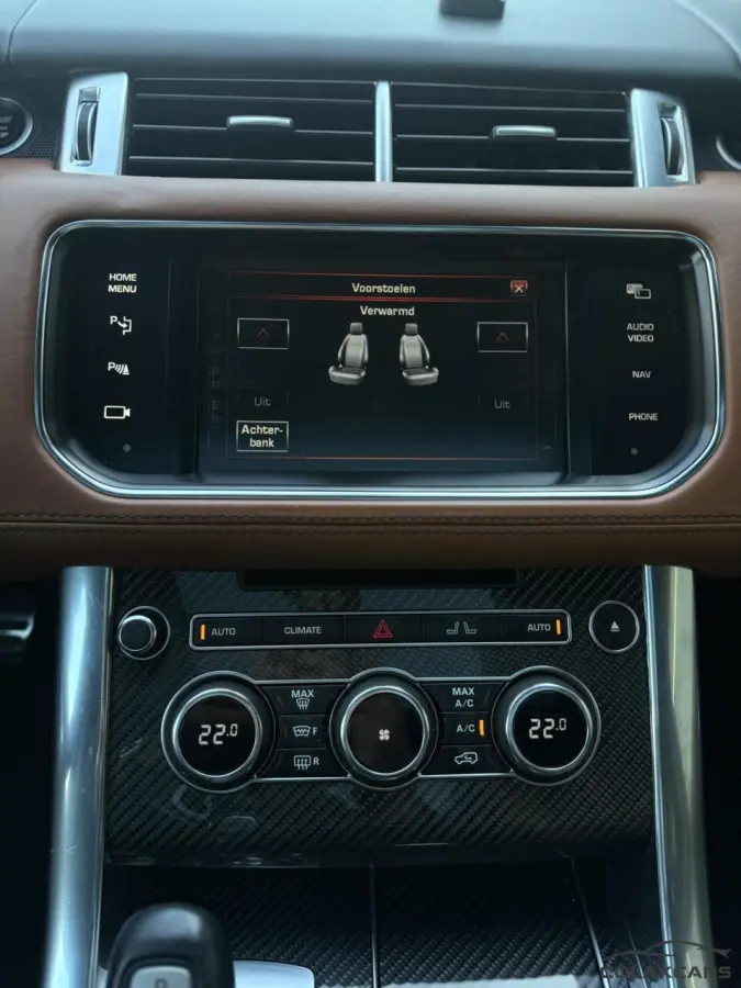 5.0 V8 Supercharged SVR Pano
