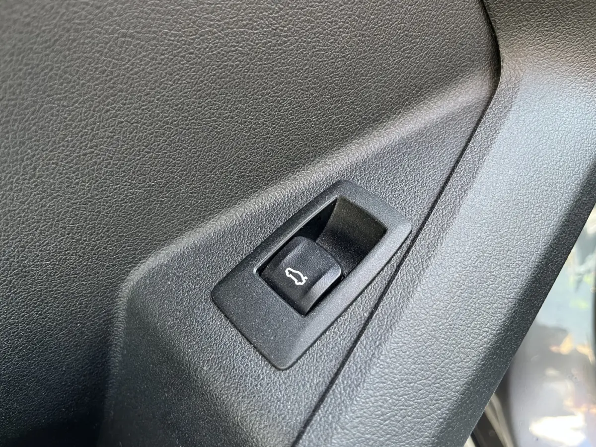 M135i xDrive High Executive M Sport 306pk Automaat | Panodak | Elektr. achterklep | Parking Pakket | Spiegel Pakket | Draadloze telefoonlader | etc. etc.