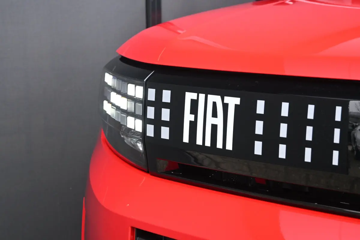 1.2 Hybrid ICON 110pk Automaat Tot 8 Jaar Garantie! | Navigatie by App | Cruise Control | Full-LED | Parkeersensoren | !!