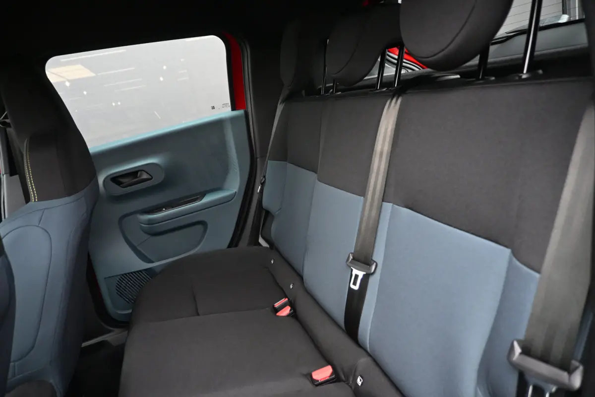 1.2 Hybrid ICON 110pk Automaat Tot 8 Jaar Garantie! | Navigatie by App | Cruise Control | Full-LED | Parkeersensoren | !!