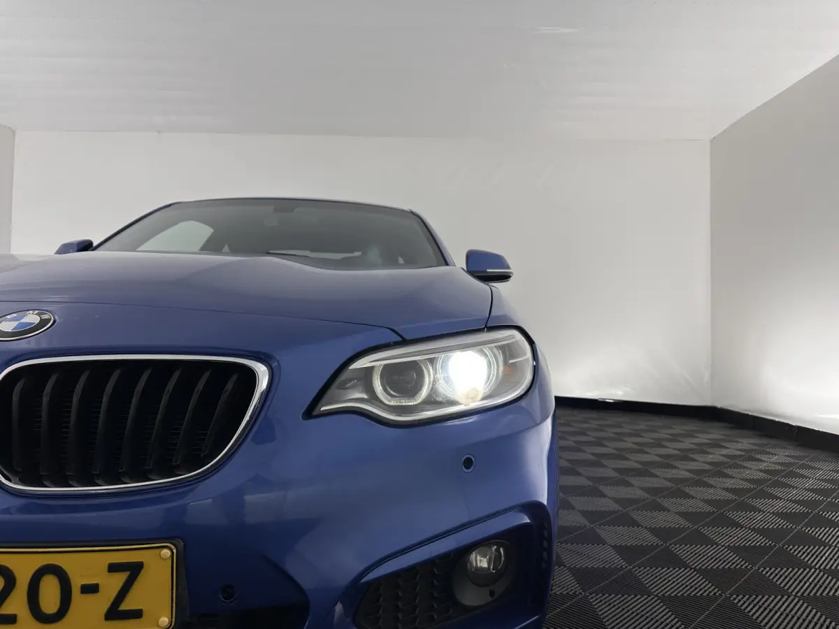 220d xDrive M-Sport-Styling Executive Aut. *XENON | ALCANTARA | HEATED-SPORTSEATS | HARMAN/KARDON | KEYLESS | NAVI-FULLMAP | PRIVACYGLASS | SHIFTPADDLES | ECC | PDC | CRUISE | 18''ALU*