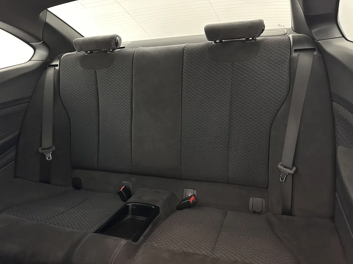 220d xDrive M-Sport-Styling Executive Aut. *XENON | ALCANTARA | HEATED-SPORTSEATS | HARMAN/KARDON | KEYLESS | NAVI-FULLMAP | PRIVACYGLASS | SHIFTPADDLES | ECC | PDC | CRUISE | 18''ALU*