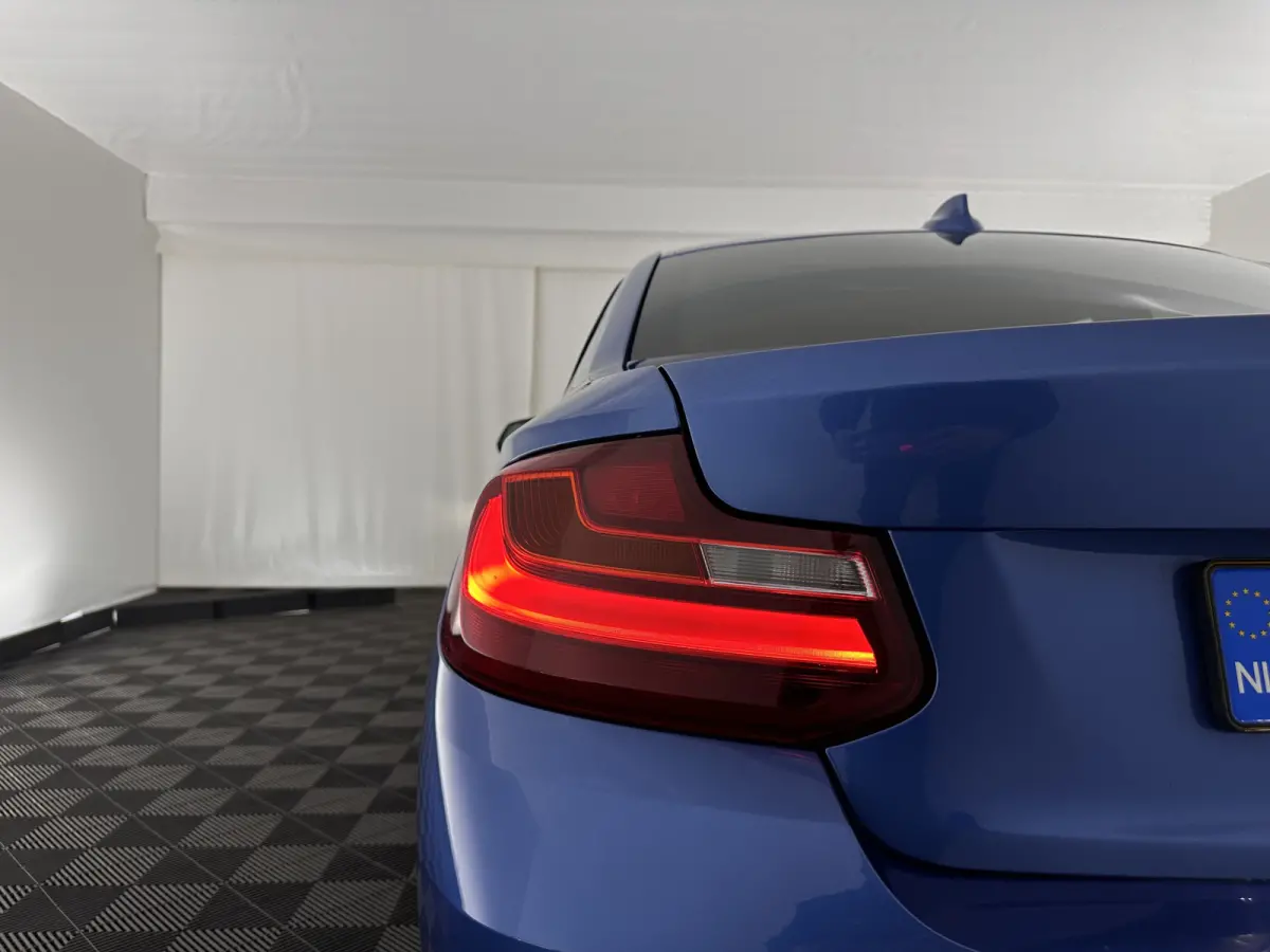 220d xDrive M-Sport-Styling Executive Aut. *XENON | ALCANTARA | HEATED-SPORTSEATS | HARMAN/KARDON | KEYLESS | NAVI-FULLMAP | PRIVACYGLASS | SHIFTPADDLES | ECC | PDC | CRUISE | 18''ALU*