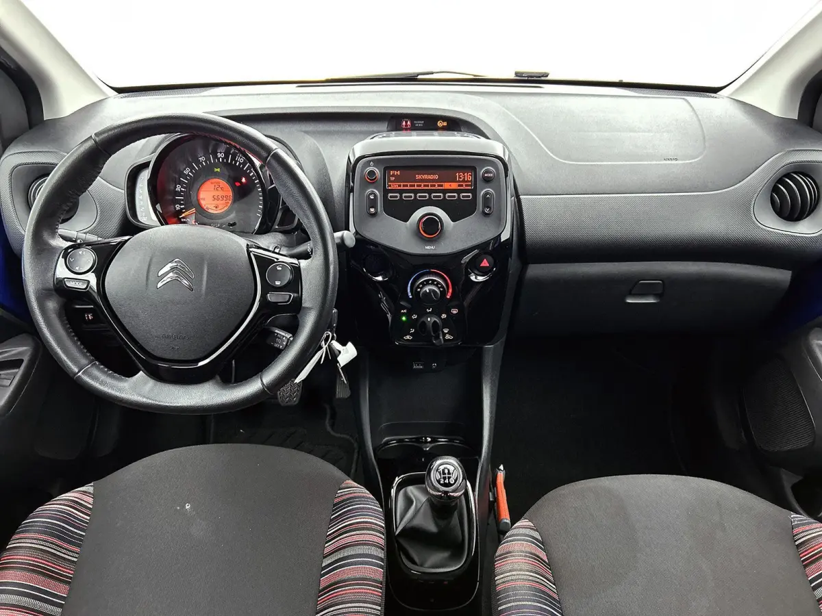 Feel 1.0 e-VTi 72pk | Airco | Elektrische ramen | Centrale portiervergrendeling | Bluetooth | Radio/MP3 speler met stuurbediening | Donker getint glas | Zuinig en voordelig autorijden! |