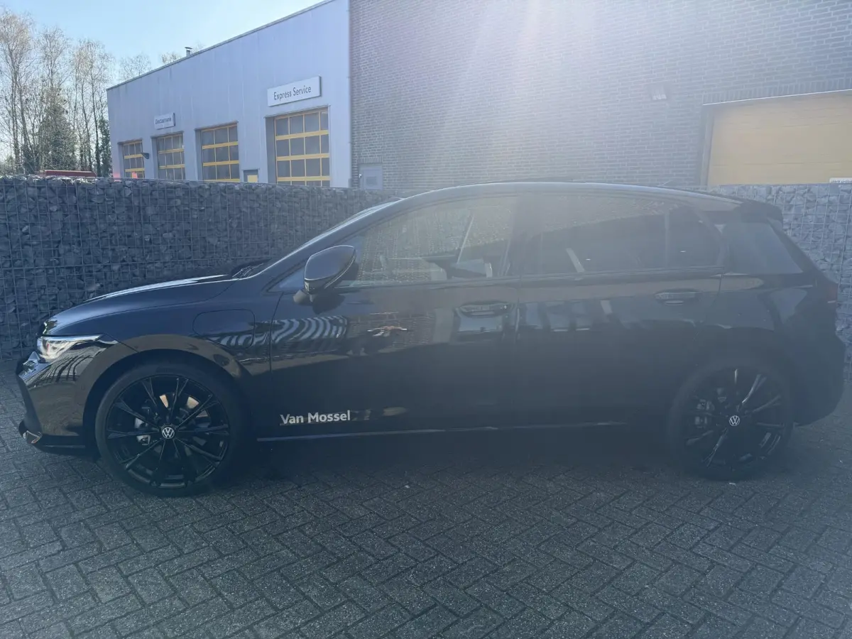 1.5 eHybrid Life Edition 204 PK | SOH 100% | Automaat | Adaptive Cruise Control | Lane Assist | Travel Assist | Apple Carplay | 360 Camera | Panoramadak | Trekhaak | Stoelverwarming | Stuurv