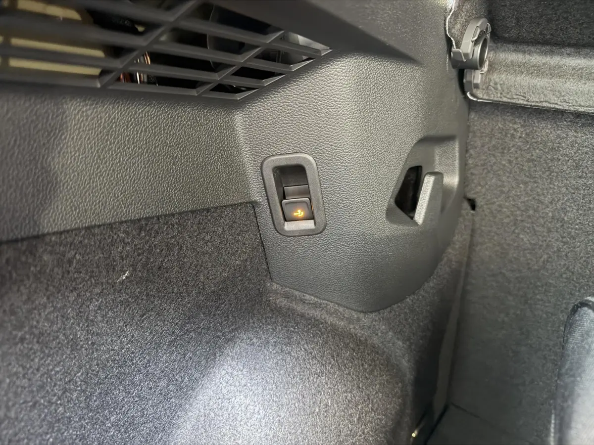 1.5 eHybrid Life Edition 204 PK | SOH 100% | Automaat | Adaptive Cruise Control | Lane Assist | Travel Assist | Apple Carplay | 360 Camera | Panoramadak | Trekhaak | Stoelverwarming | Stuurv