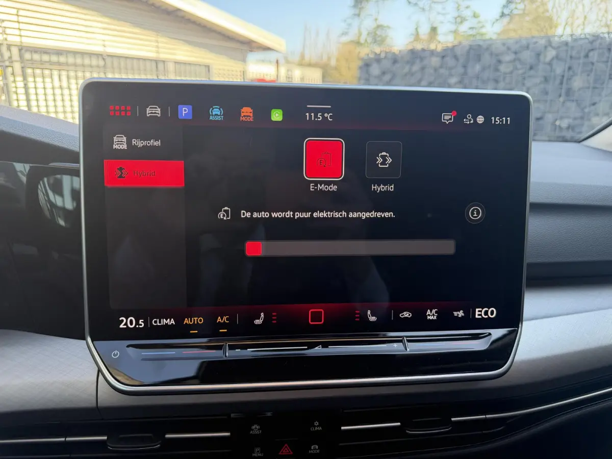 1.5 eHybrid Life Edition 204 PK | SOH 100% | Automaat | Adaptive Cruise Control | Lane Assist | Travel Assist | Apple Carplay | 360 Camera | Panoramadak | Trekhaak | Stoelverwarming | Stuurv