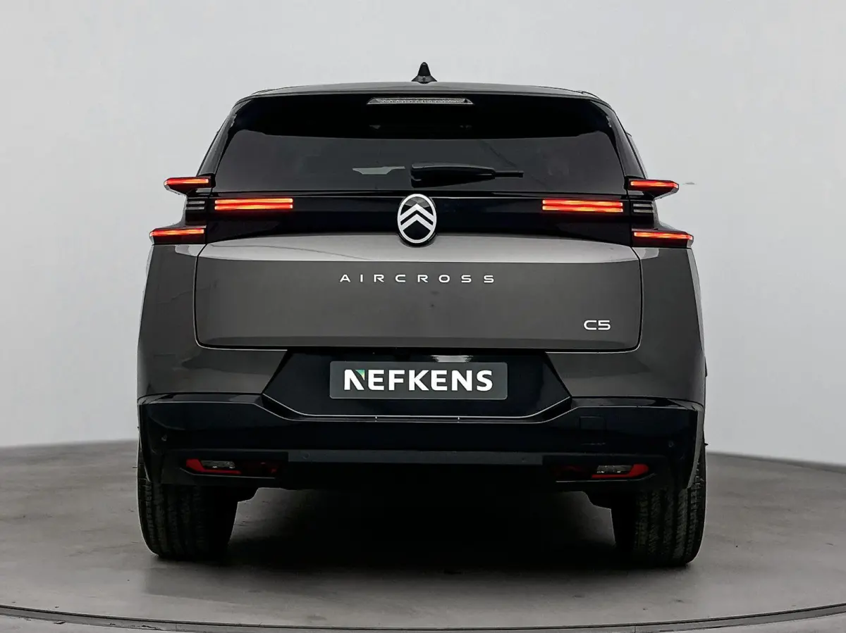 1.6 Plug-In Hybrid 195pk Max | Inruilpremie! | Nieuw model | Luxe lederen stoelen | 20" lichtmetalen velgen | 8 jaar care garantie |