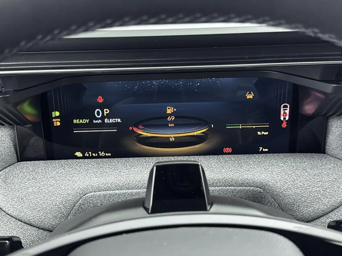 1.6 Plug-In Hybrid 195pk Max | Inruilpremie! | Nieuw model | Luxe lederen stoelen | 20" lichtmetalen velgen | 8 jaar care garantie |