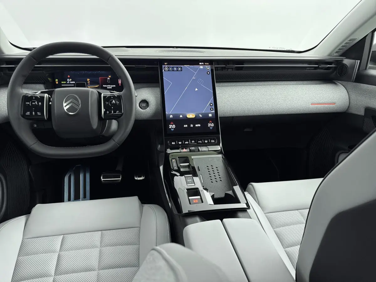 1.6 Plug-In Hybrid 195pk Max | Inruilpremie! | Nieuw model | Luxe lederen stoelen | 20" lichtmetalen velgen | 8 jaar care garantie |
