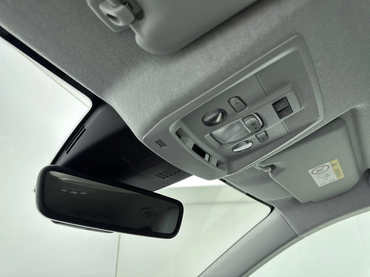 1.6 Plug-In Hybrid 195pk Max | Inruilpremie! | Nieuw model | Luxe lederen stoelen | 20" lichtmetalen velgen | 8 jaar care garantie |