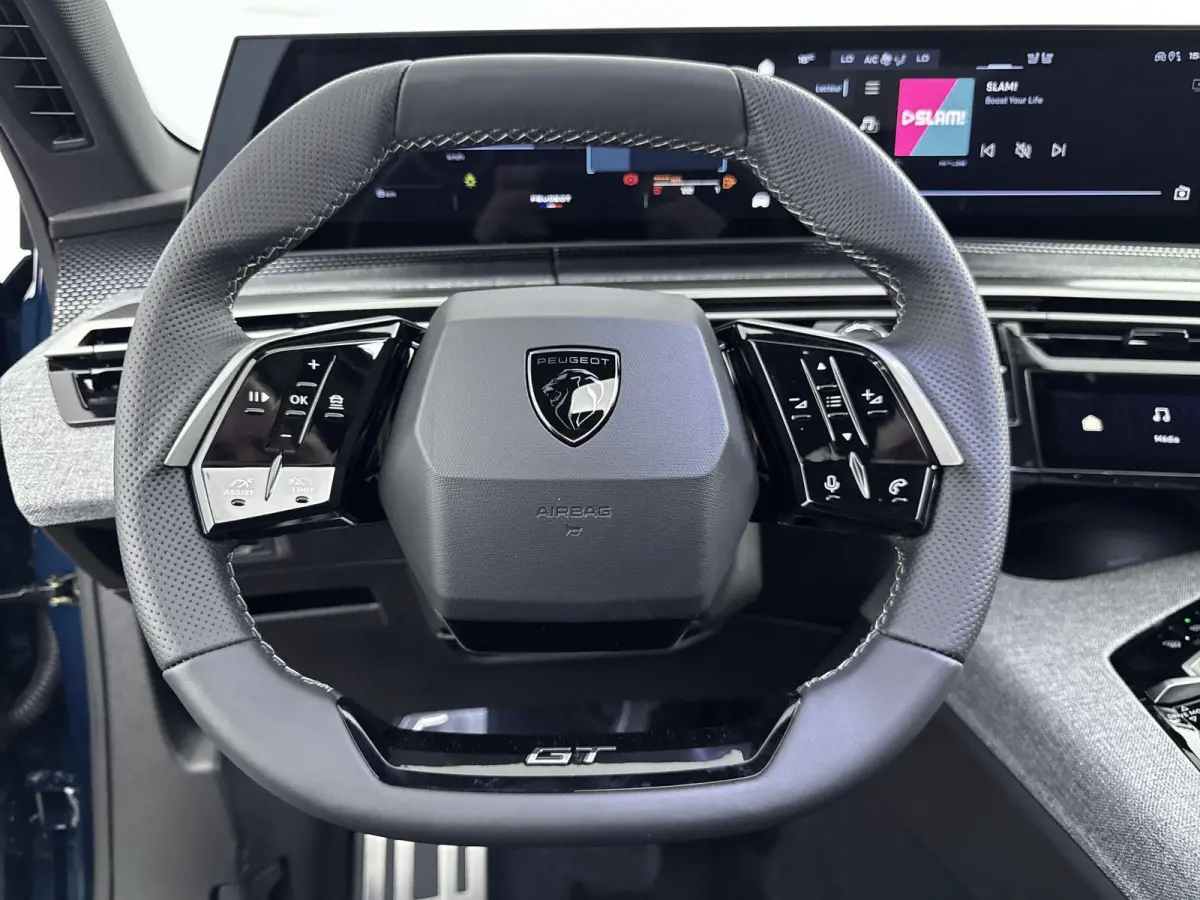 1.2 Hybrid 145 GT | €3.000,- inruilpremie | Panoramisch schuifkanteldak | Alcantara stoelen | Snel leverbaar |