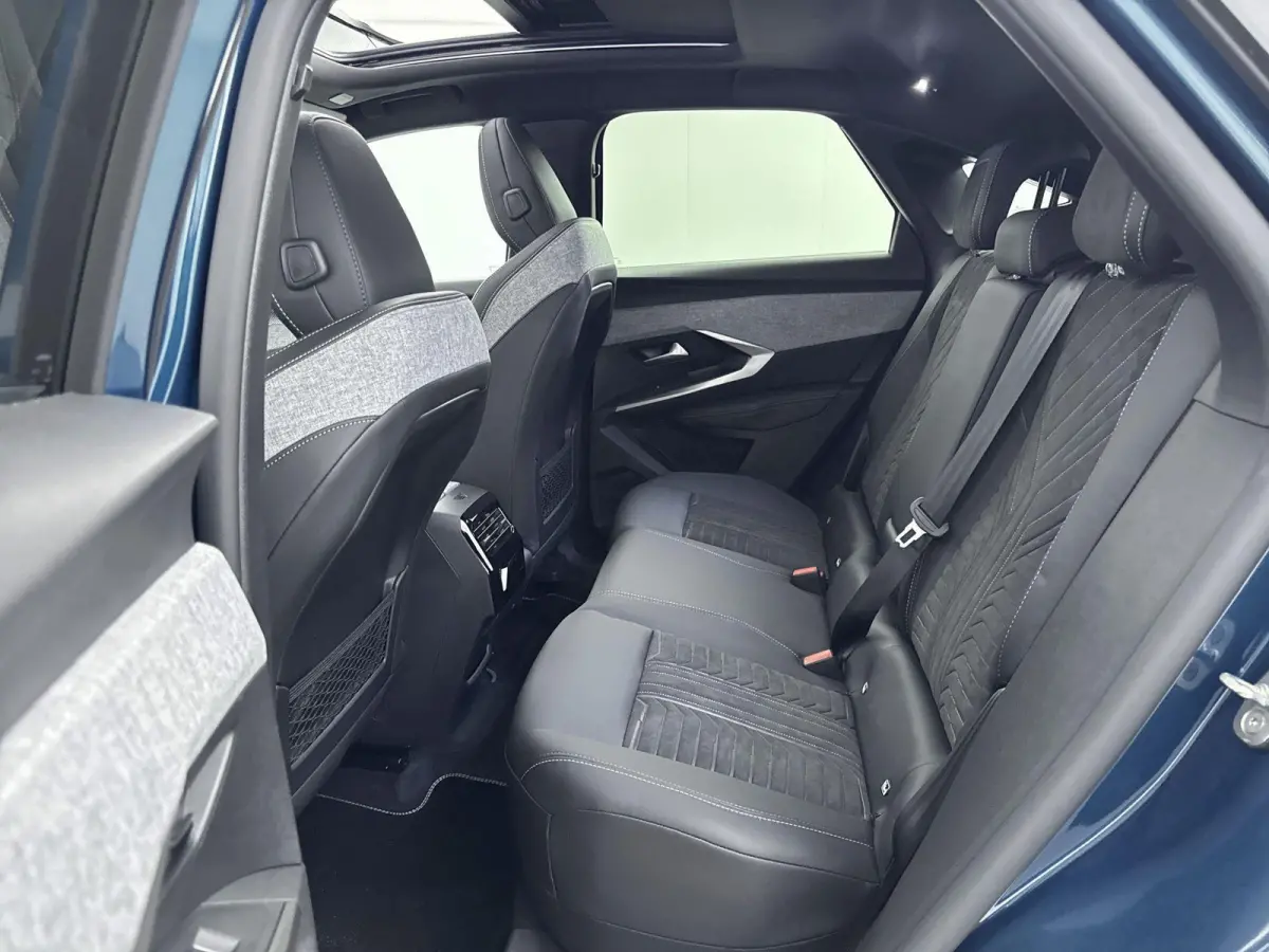 1.2 Hybrid 145 GT | €3.000,- inruilpremie | Panoramisch schuifkanteldak | Alcantara stoelen | Snel leverbaar |