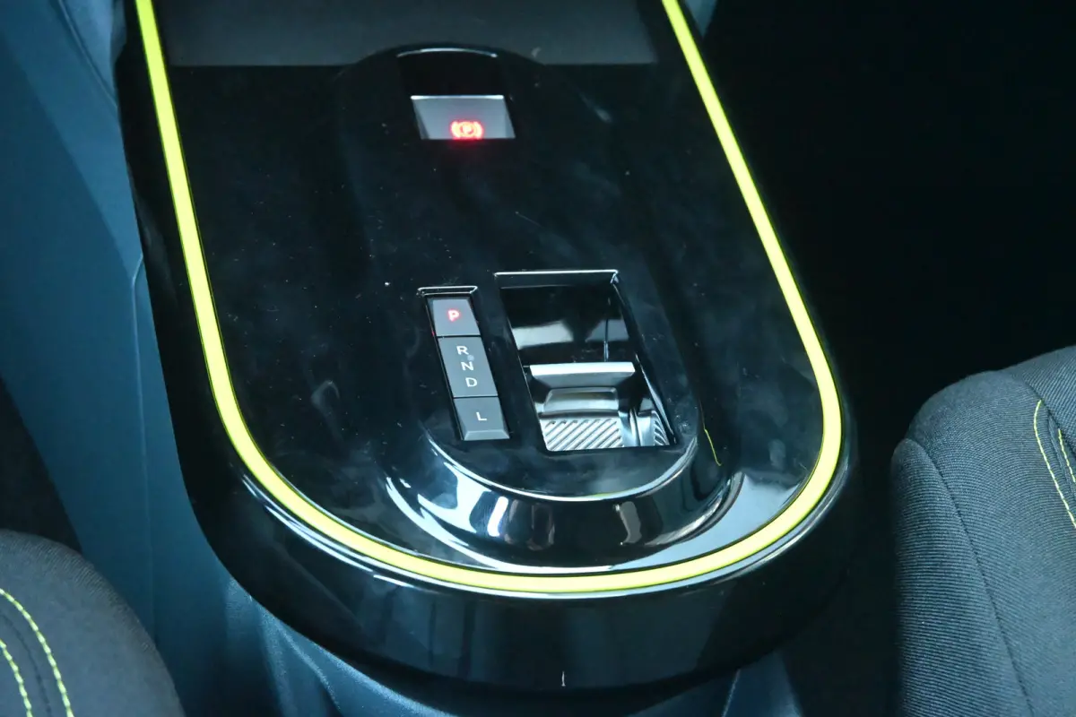 1.2 Hybrid ICON | Voorraad-Actie!! | Draadloos Apple Carplay & Android Auto | Airco | Cruise Control | !!