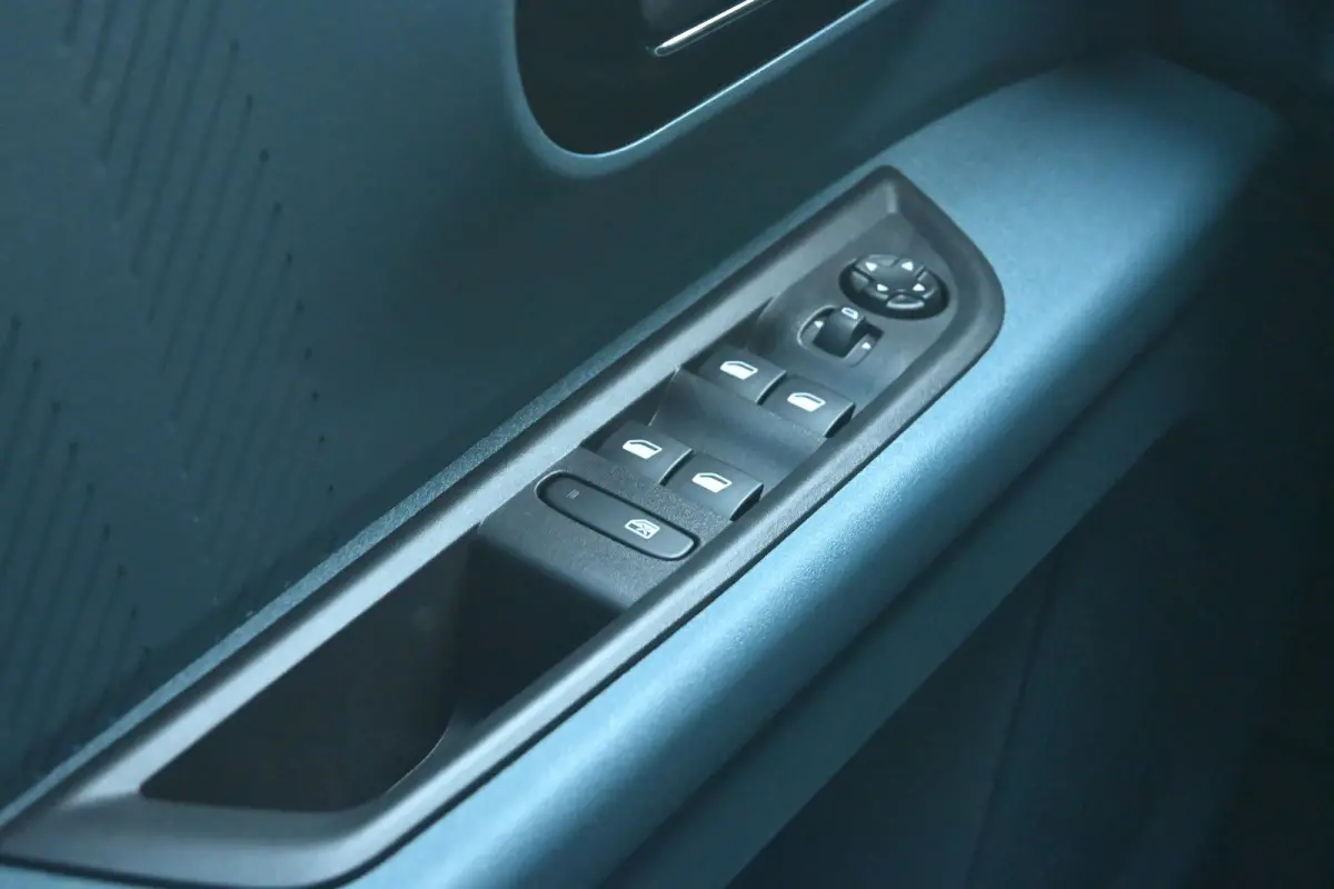 1.2 Hybrid ICON | Voorraad-Actie!! | Draadloos Apple Carplay & Android Auto | Airco | Cruise Control | !!