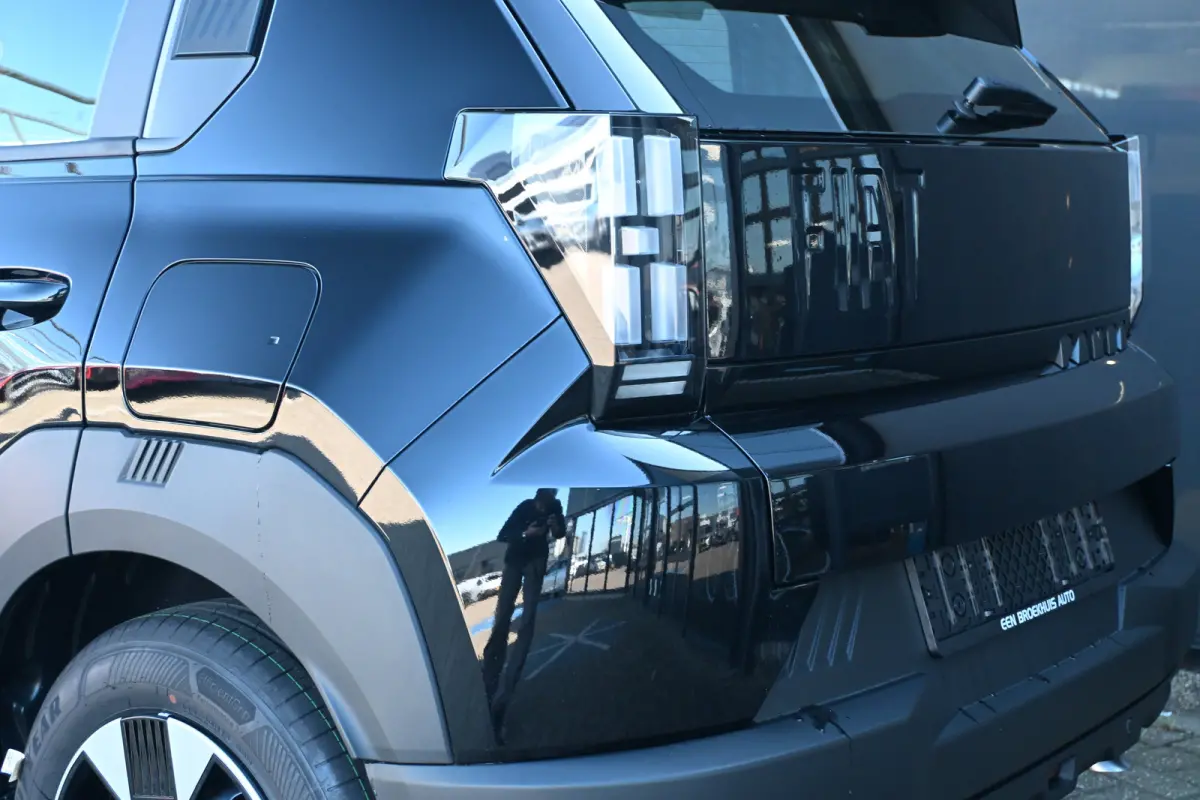 1.2 Hybrid ICON | Voorraad-Actie!! | Draadloos Apple Carplay & Android Auto | Airco | Cruise Control | !!