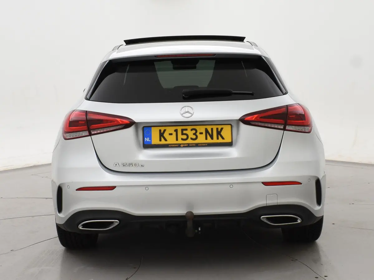 250e AMG SPORT + PANORAMA | MEMORY | TREKHAAK | SFEERVERLICHTING | CAMERA | STOELVERWARMING