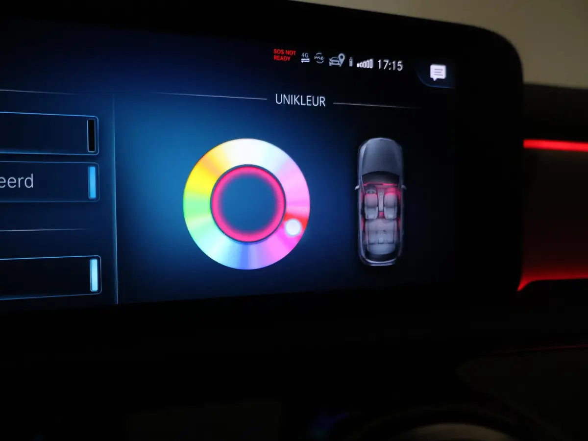 250e AMG SPORT + PANORAMA | MEMORY | TREKHAAK | SFEERVERLICHTING | CAMERA | STOELVERWARMING