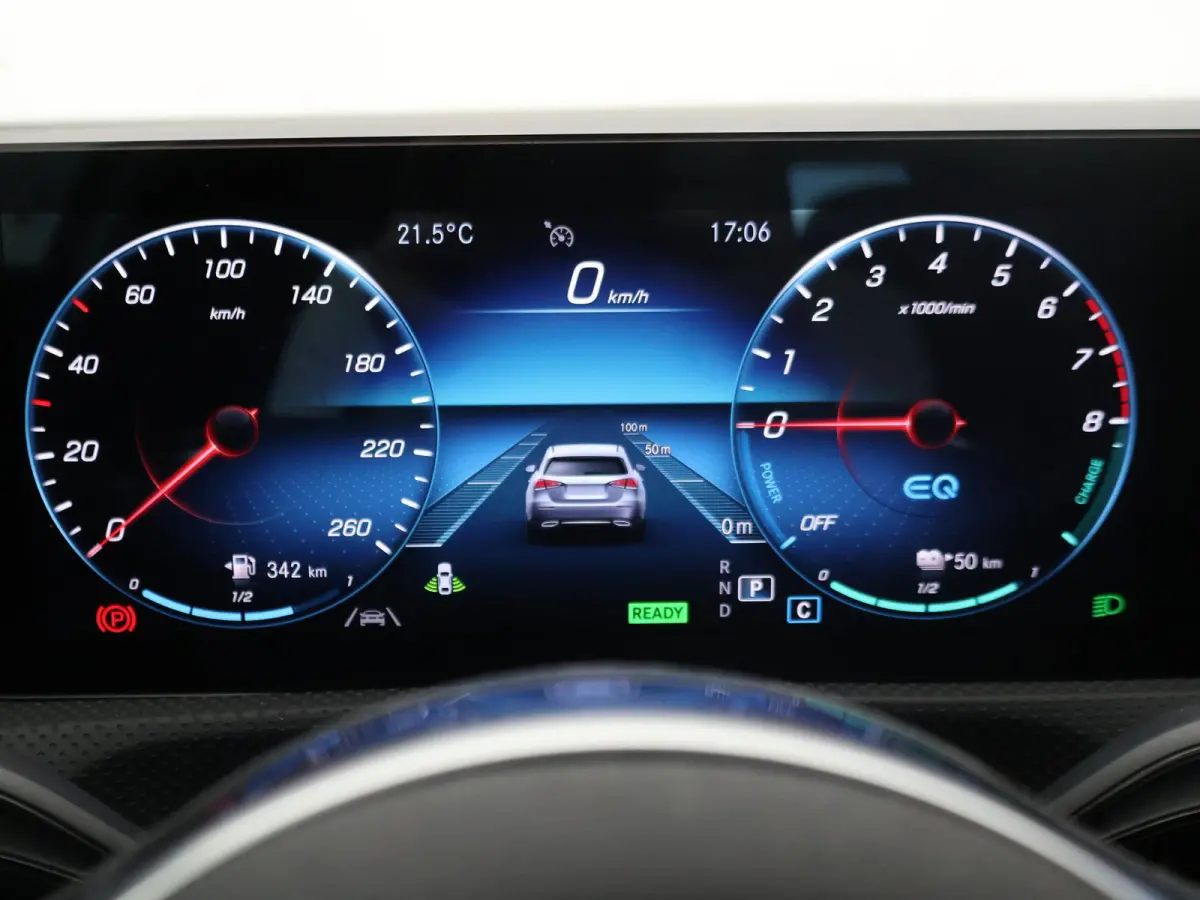 250e AMG SPORT + PANORAMA | MEMORY | TREKHAAK | SFEERVERLICHTING | CAMERA | STOELVERWARMING