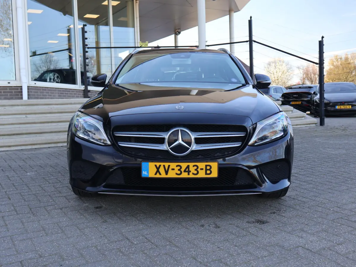 180 AUT. PREMIUM PLUS + BREEDBEELD CARPLAY | PANO | SFEERVERLICHTING | TREKHAAK