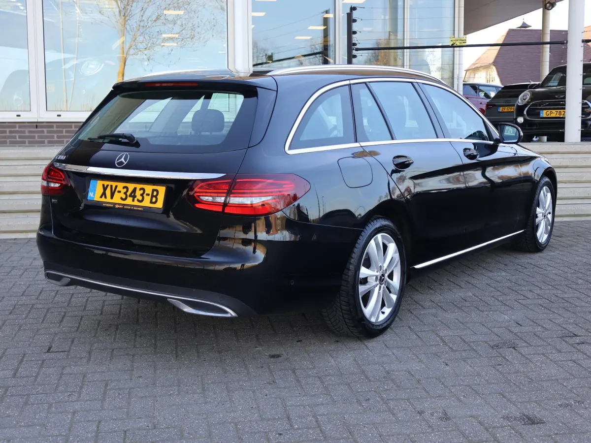 180 AUT. PREMIUM PLUS + BREEDBEELD CARPLAY | PANO | SFEERVERLICHTING | TREKHAAK