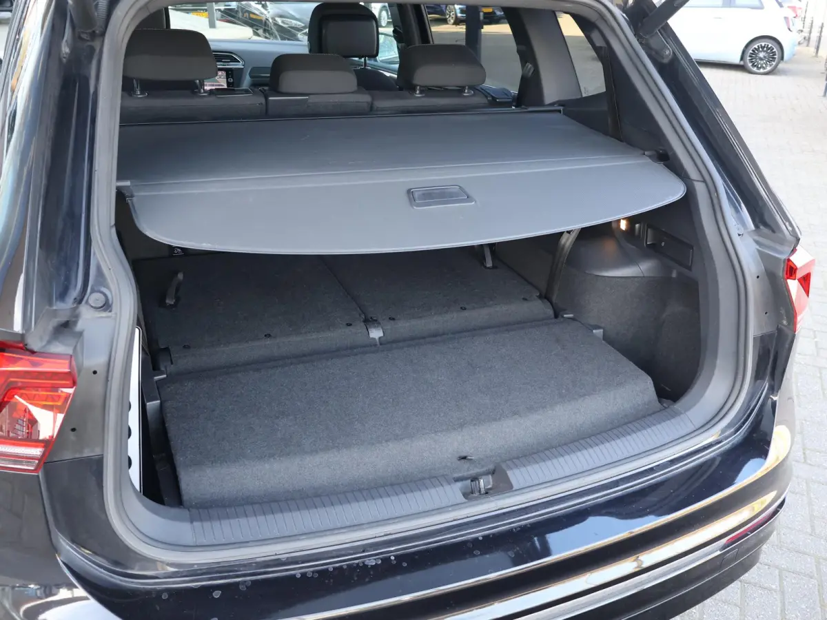 1.5 TSI DSG 7-PERS. R-LINE + PANORAMA | DYNAUDIO | MASSAGE | VIRTUAL COCKPIT | ELEK. TREKHAAK | STOEL/STUURVERW. | CAMERA | 20 INCH