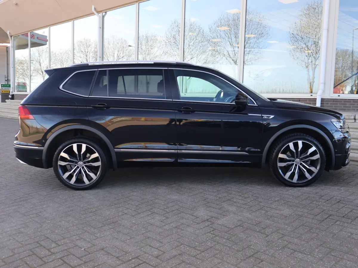 1.5 TSI DSG 7-PERS. R-LINE + PANORAMA | DYNAUDIO | MASSAGE | VIRTUAL COCKPIT | ELEK. TREKHAAK | STOEL/STUURVERW. | CAMERA | 20 INCH