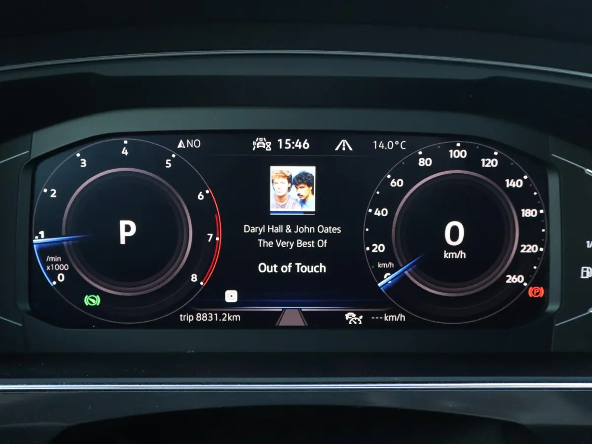 1.5 TSI DSG 7-PERS. R-LINE + PANORAMA | DYNAUDIO | MASSAGE | VIRTUAL COCKPIT | ELEK. TREKHAAK | STOEL/STUURVERW. | CAMERA | 20 INCH
