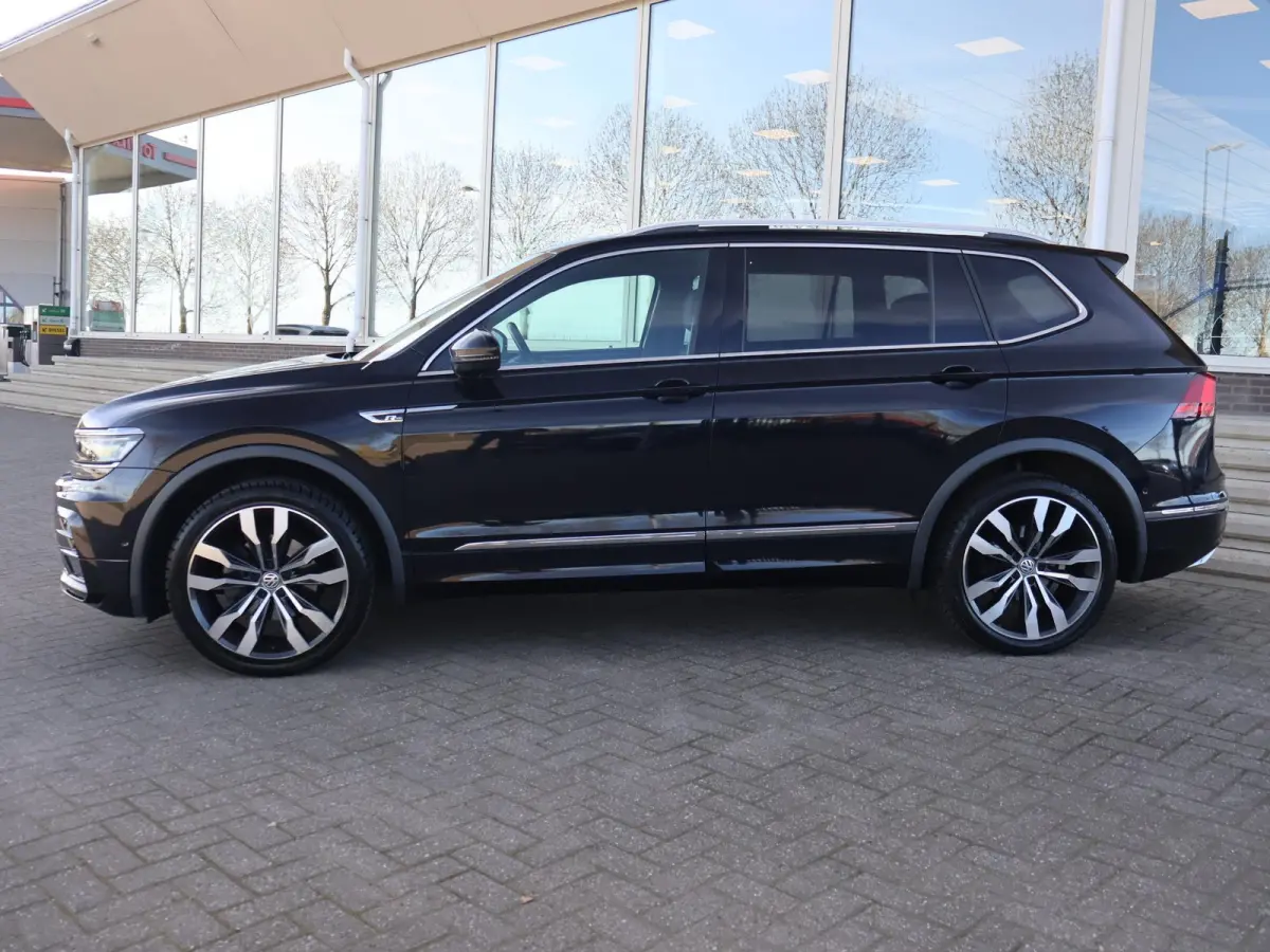 1.5 TSI DSG 7-PERS. R-LINE + PANORAMA | DYNAUDIO | MASSAGE | VIRTUAL COCKPIT | ELEK. TREKHAAK | STOEL/STUURVERW. | CAMERA | 20 INCH