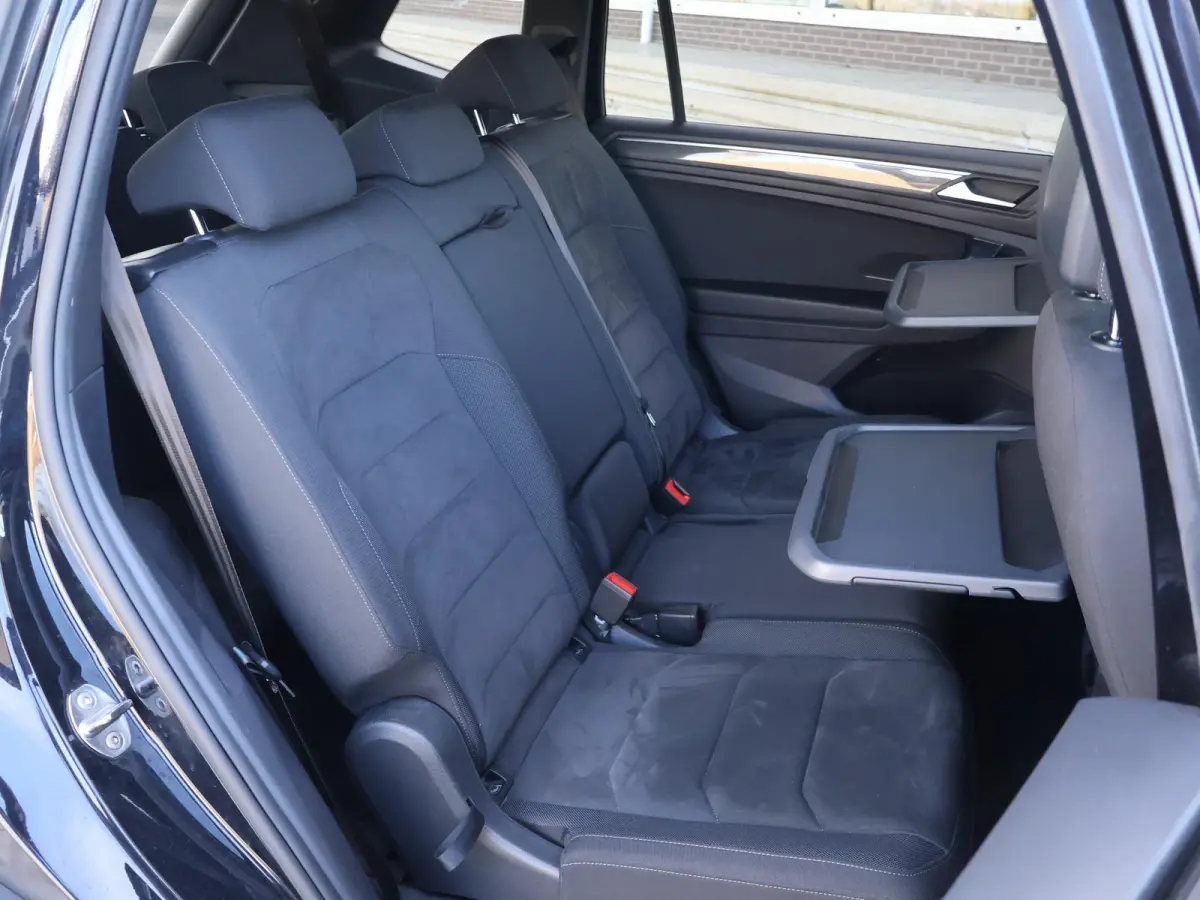 1.5 TSI DSG 7-PERS. R-LINE + PANORAMA | DYNAUDIO | MASSAGE | VIRTUAL COCKPIT | ELEK. TREKHAAK | STOEL/STUURVERW. | CAMERA | 20 INCH