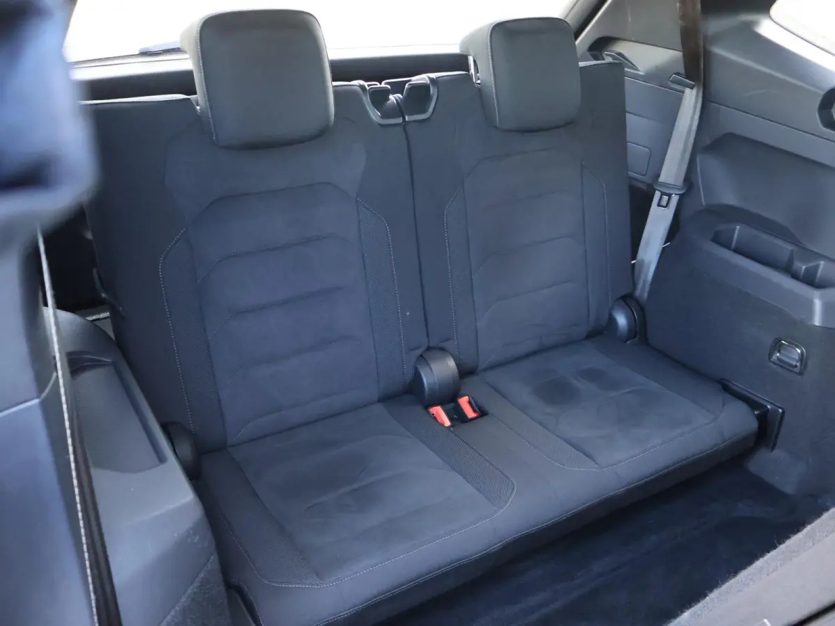 1.5 TSI DSG 7-PERS. R-LINE + PANORAMA | DYNAUDIO | MASSAGE | VIRTUAL COCKPIT | ELEK. TREKHAAK | STOEL/STUURVERW. | CAMERA | 20 INCH