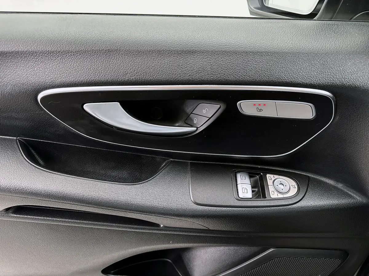 119 CDI Extra Lang DC Dubbele schuifdeur Led Navigatie Dubbele cabine Stoelverwarming Climate control