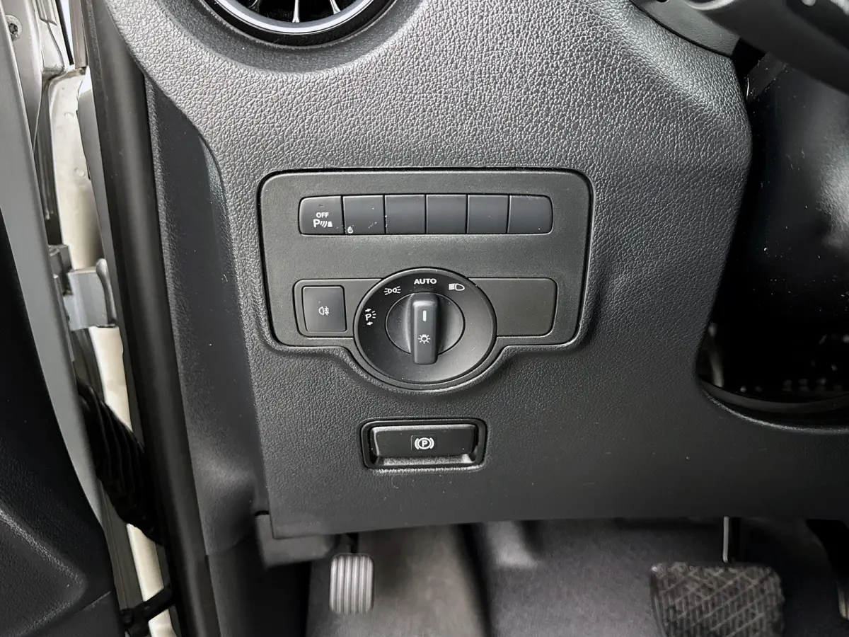 119 CDI Extra Lang DC Dubbele schuifdeur Led Navigatie Dubbele cabine Stoelverwarming Climate control