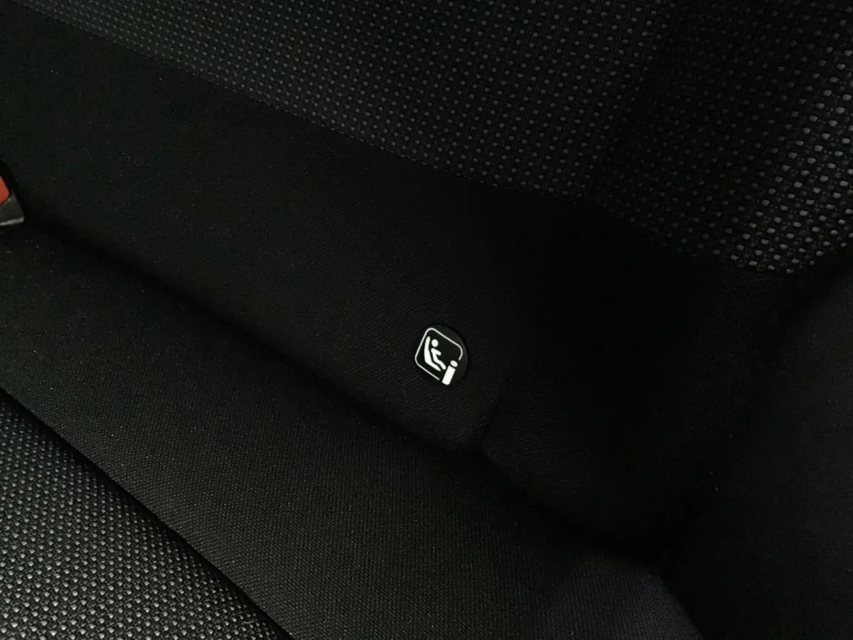 1.2 PureTech Feel I New Apk + Koppeling + Kln Brt I Clima I Cruise I Led Carplay I Navi I Led I Lane assist I Bt I Usb
