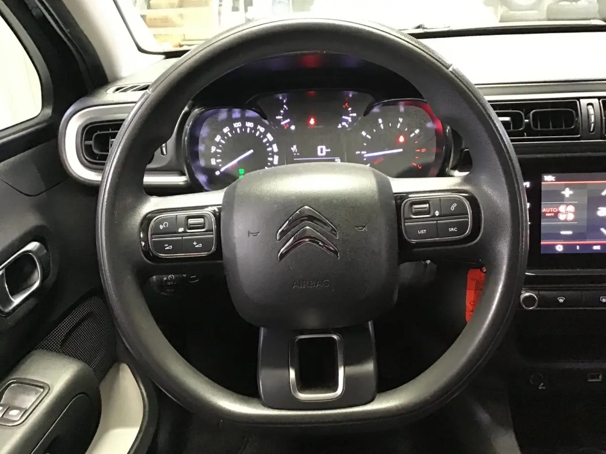 1.2 PureTech Feel I New Apk + Koppeling + Kln Brt I Clima I Cruise I Led Carplay I Navi I Led I Lane assist I Bt I Usb