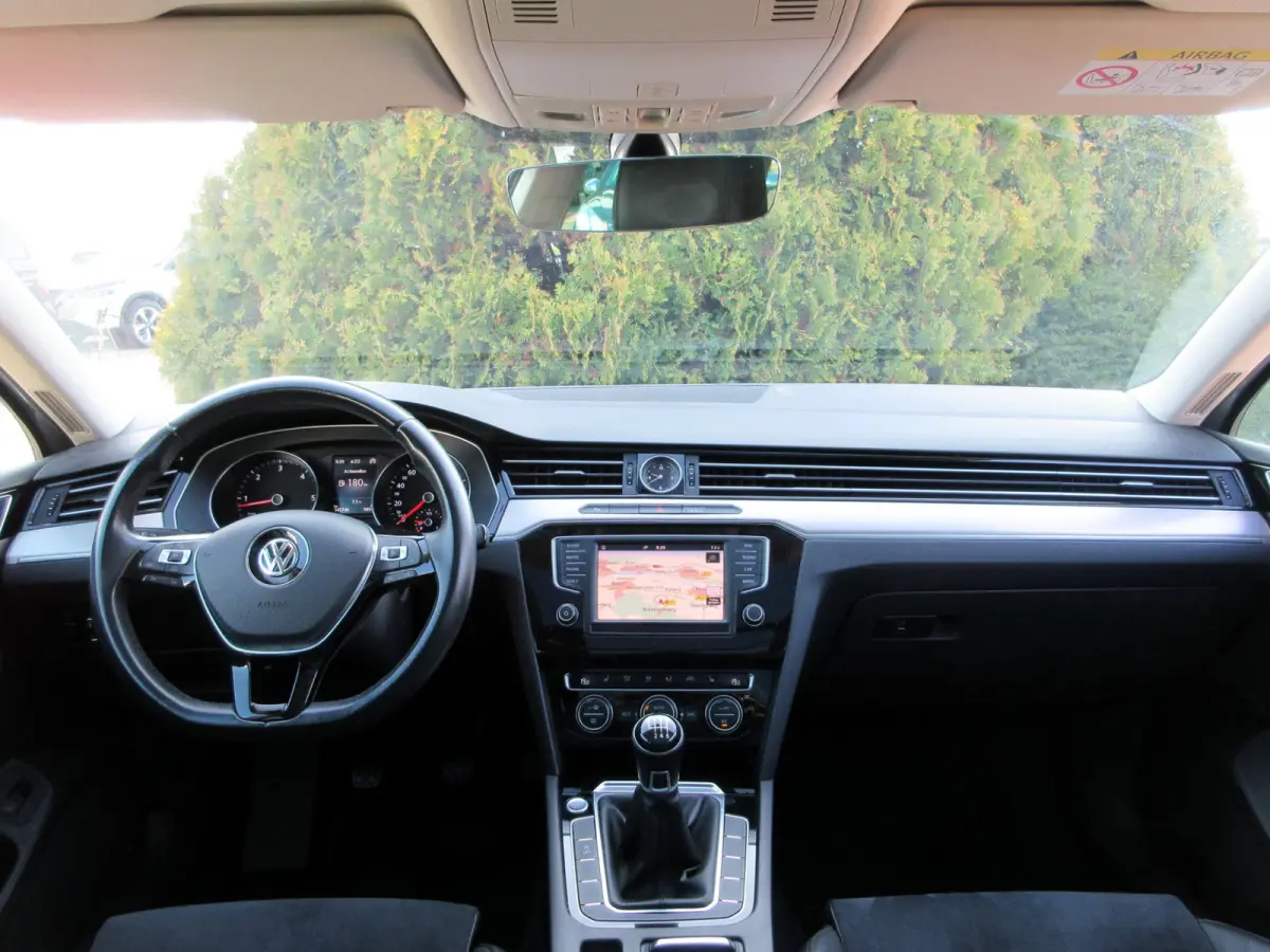 1.6 TDI Connected + * Panorama *