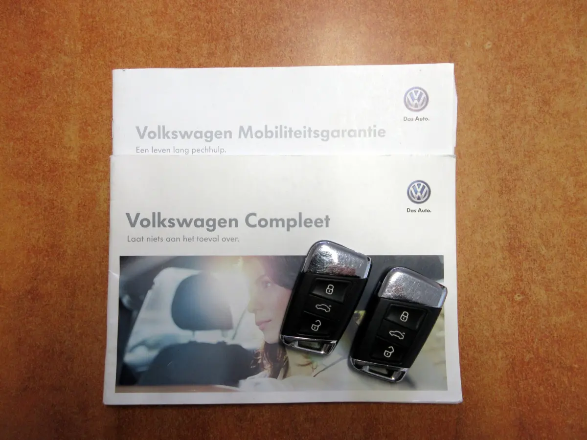1.6 TDI Connected + * Panorama *