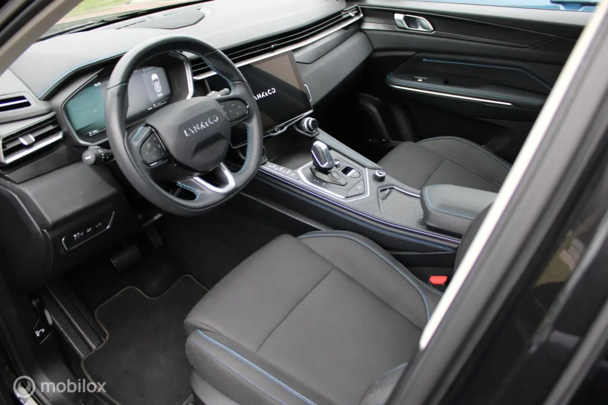 1.5 Plug-in Hybrid, Panoramadak, Stoelverwarming, Clima, Cruise, Pdc + Camera, Navi, App connect, Donker glas,